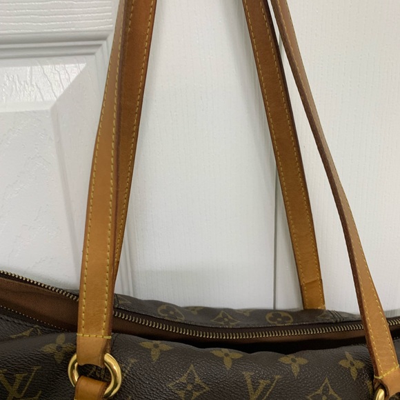 Louis Vuitton Totally PM Tote - Picture 6 of 15